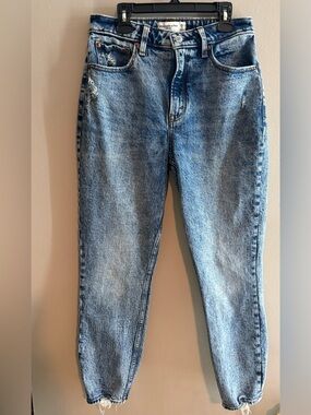 Abercrombie & Fitch - The Mom High-Rise Acid Wash Blue Jeans